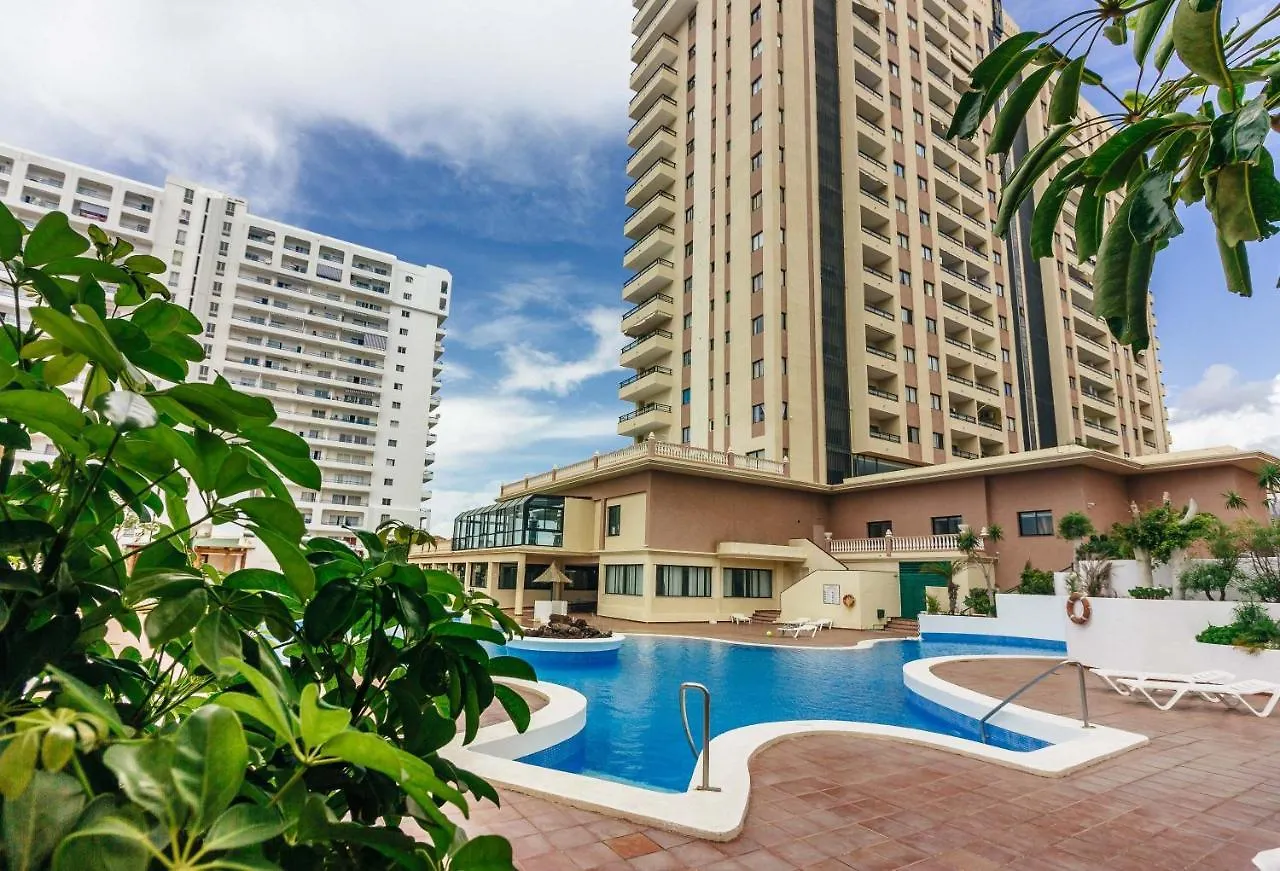 Two Bedroom Paraiso 아데제