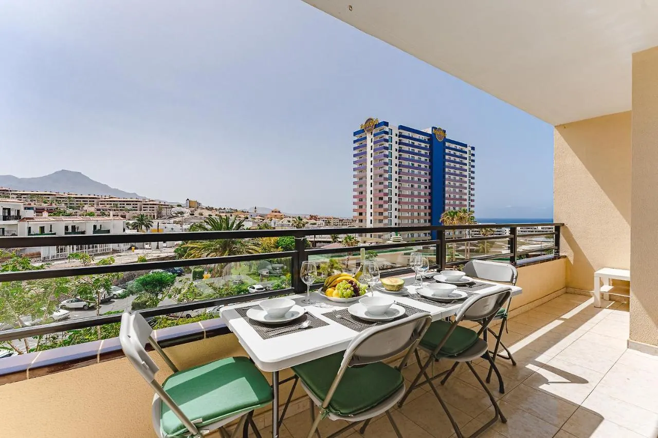 Two Bedroom Paraiso 아데제